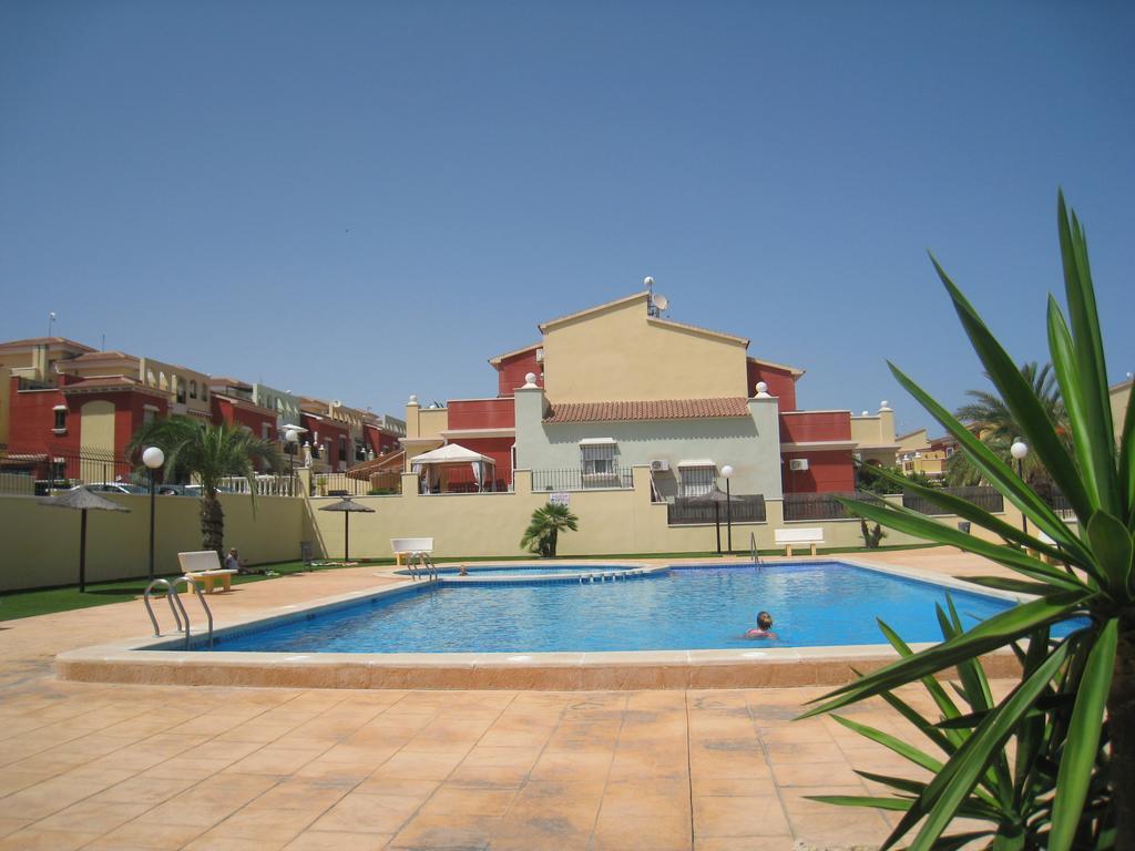 Bungalow Altos De La Bahia 또레비에하 객실 사진